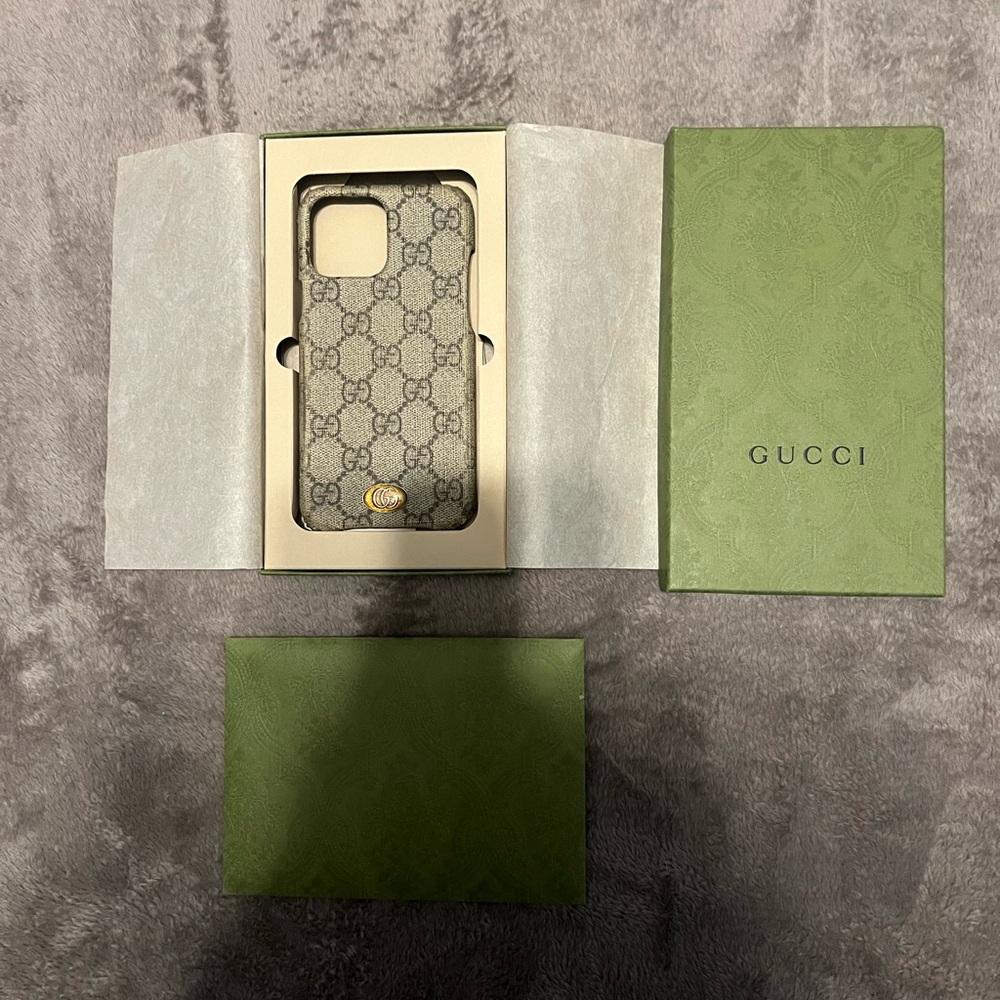 AUTHENTIC GUCCI PHONE CASE (IPHONE 13 PRO MAX) - Picture 11 of 12
